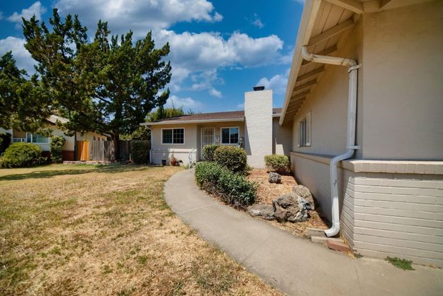 4430 Bidwell Place, Stockton, CA 95207