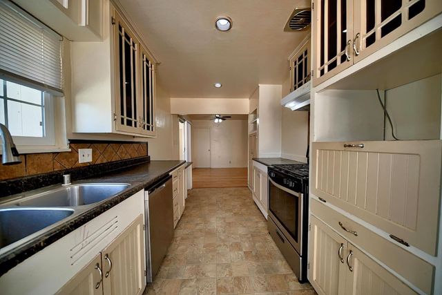 4430 Bidwell Place, Stockton, CA 95207