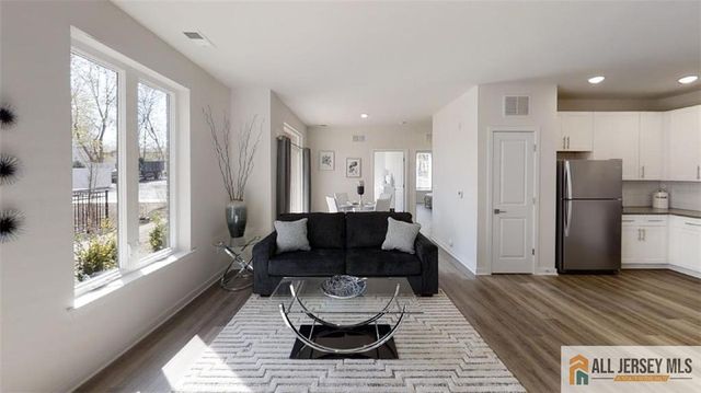 19 Stelton Road, Piscataway, NJ 08854