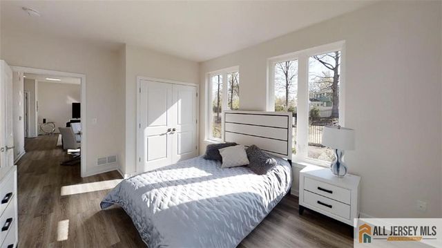 19 Stelton Road, Piscataway, NJ 08854
