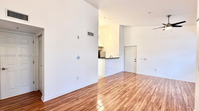 4220 San Marino Blvd 303, West Palm Beach, FL 33409