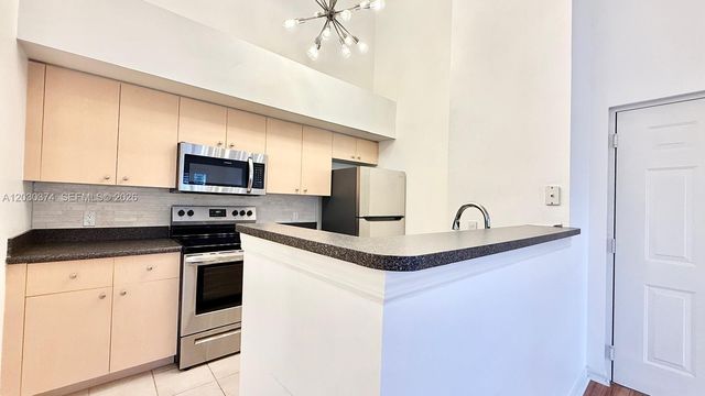 4220 San Marino Blvd 303, West Palm Beach, FL 33409