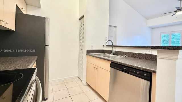 4220 San Marino Blvd 303, West Palm Beach, FL 33409