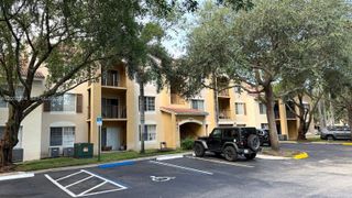 4220 San Marino Blvd 303, West Palm Beach, FL 33409