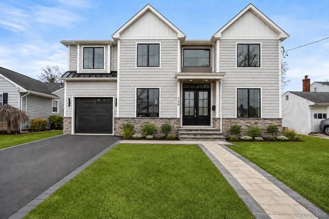 908 Maple Lane, East Meadow, NY 11554