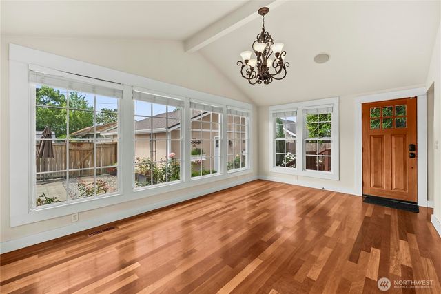518 W Pioneer, Puyallup, WA 98371