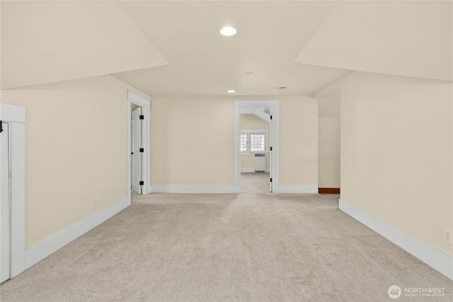 518 W Pioneer, Puyallup, WA 98371
