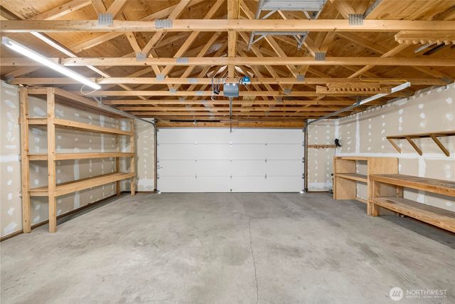 518 W Pioneer, Puyallup, WA 98371