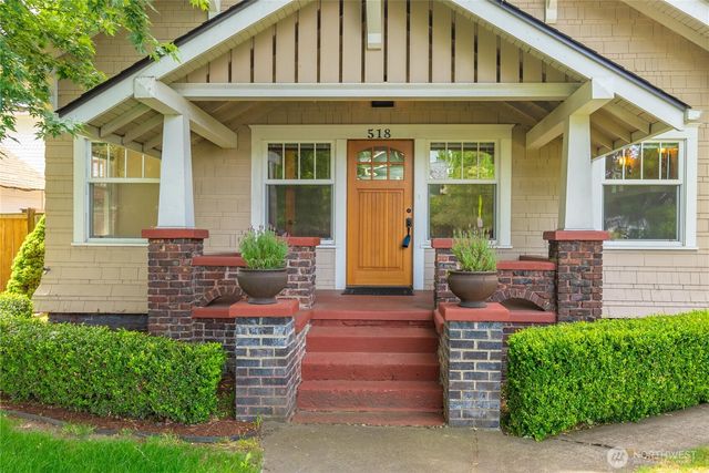 518 W Pioneer, Puyallup, WA 98371