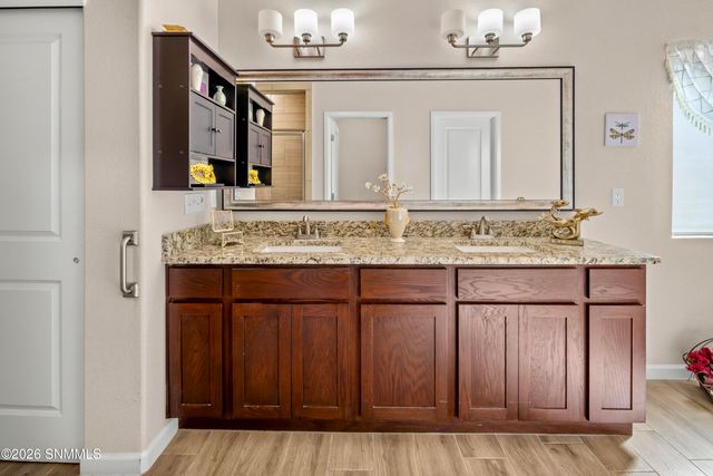 1117 Nickel Hill Avenue, Sunland Park, NM 88008