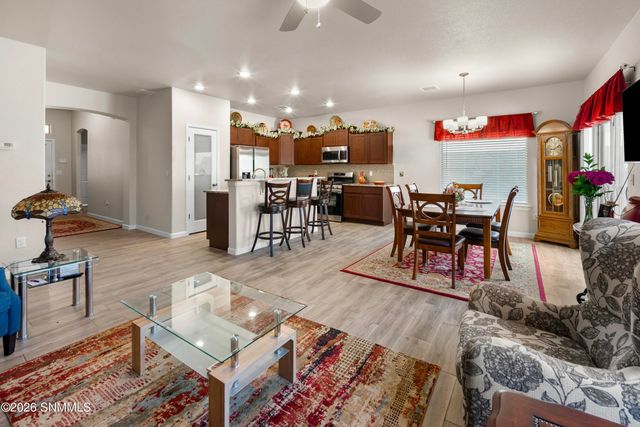 1117 Nickel Hill Avenue, Sunland Park, NM 88008