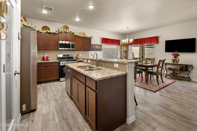 1117 Nickel Hill Avenue, Sunland Park, NM 88008