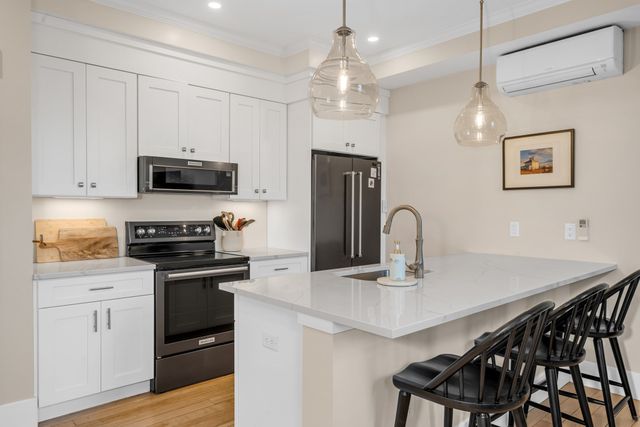 142 Main St 4, Amesbury, MA 01913