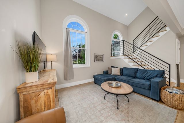 142 Main St 4, Amesbury, MA 01913