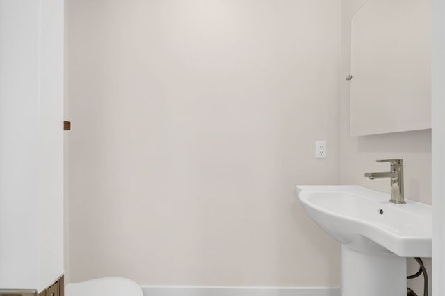 142 Main St 4, Amesbury, MA 01913
