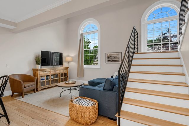 142 Main St 4, Amesbury, MA 01913