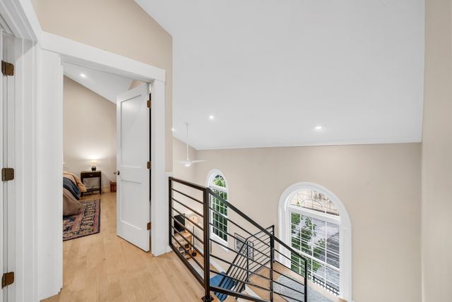 142 Main St 4, Amesbury, MA 01913