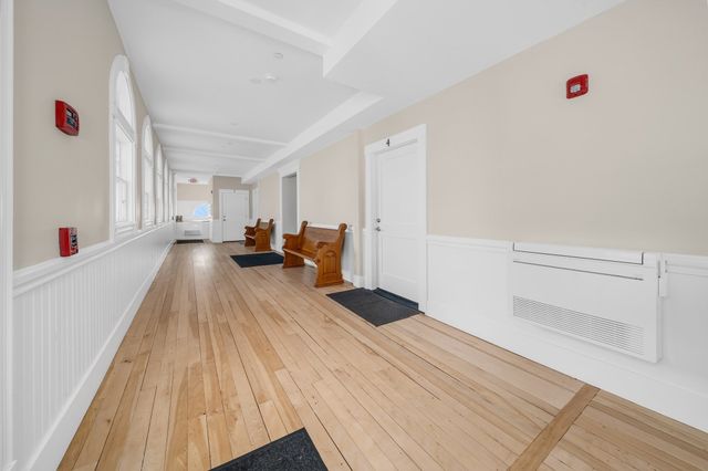 142 Main St 4, Amesbury, MA 01913
