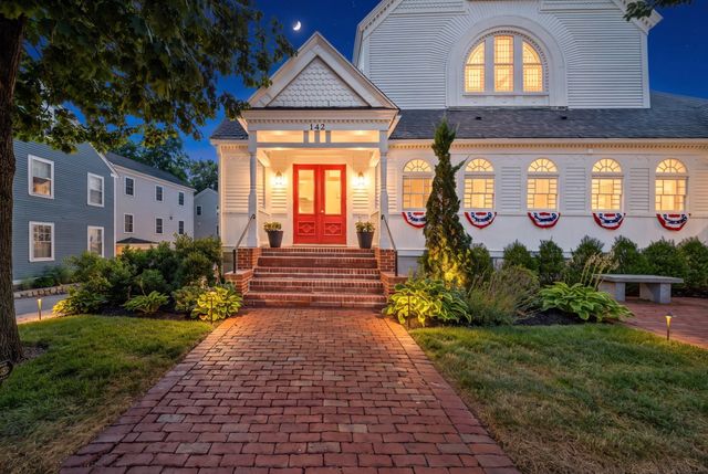 142 Main St 4, Amesbury, MA 01913