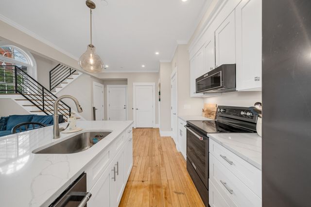 142 Main St 4, Amesbury, MA 01913