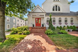 142 Main St 4, Amesbury, MA 01913