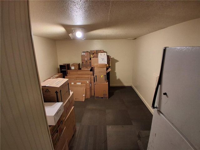 9316 Richmond Avenue, Kansas City, MO 64138