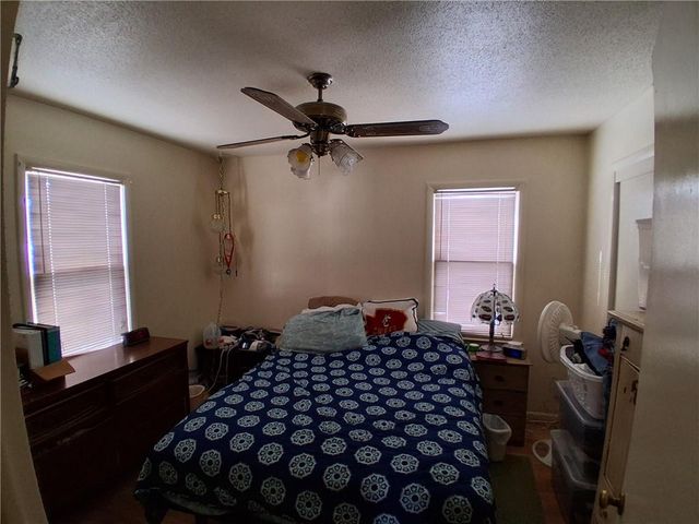 9316 Richmond Avenue, Kansas City, MO 64138