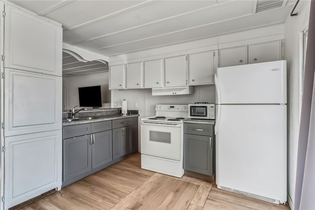 1943 Hualapai Drive, Bullhead City, AZ 86442