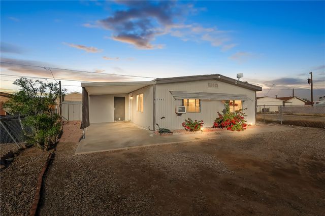 1943 Hualapai Drive, Bullhead City, AZ 86442