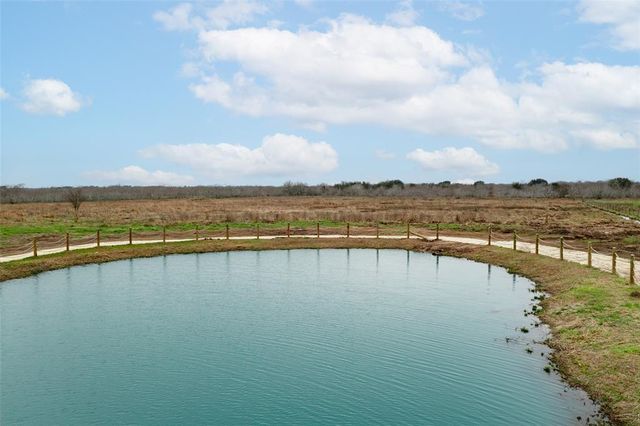 10867 Highway 36 S, Wallis, TX 77485