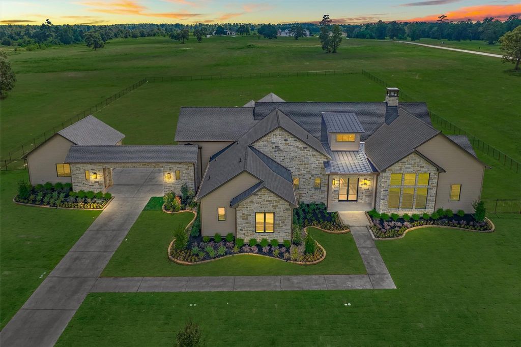 2306 Iris Cove Court, Hockley, TX 77447