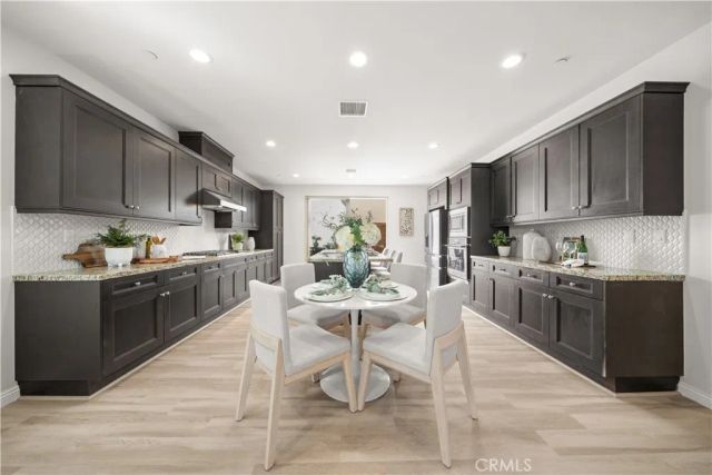 115 Hollow Tree, Irvine, CA 92618