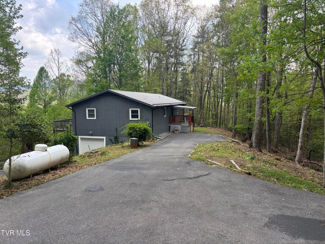 240 Misty Lane, Unicoi, TN 37692