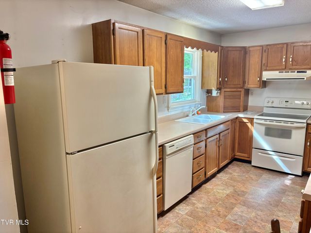 240 Misty Lane, Unicoi, TN 37692