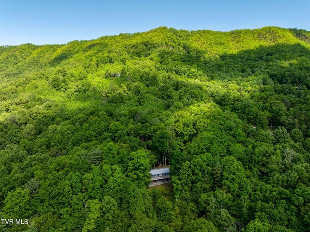 240 Misty Lane, Unicoi, TN 37692