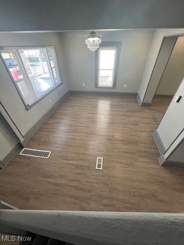 10639 Dupont Avenue, Cleveland, OH 44108