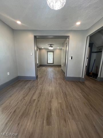 10639 Dupont Avenue, Cleveland, OH 44108