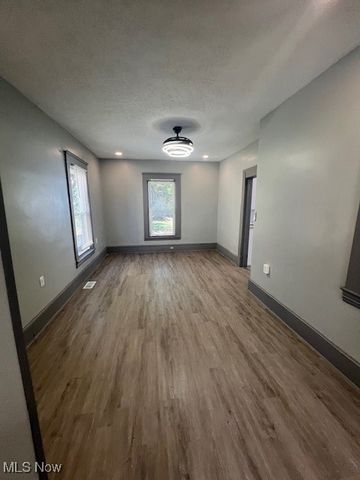 10639 Dupont Avenue, Cleveland, OH 44108