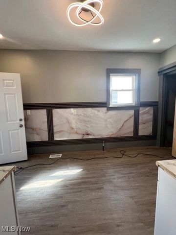 10639 Dupont Avenue, Cleveland, OH 44108