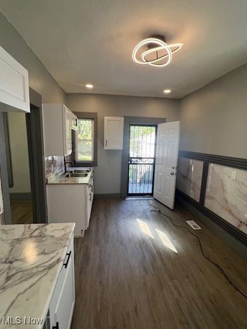 10639 Dupont Avenue, Cleveland, OH 44108