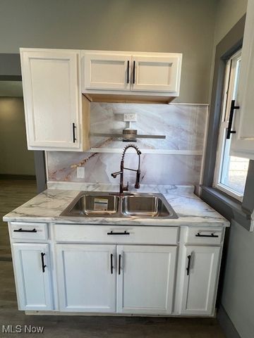 10639 Dupont Avenue, Cleveland, OH 44108