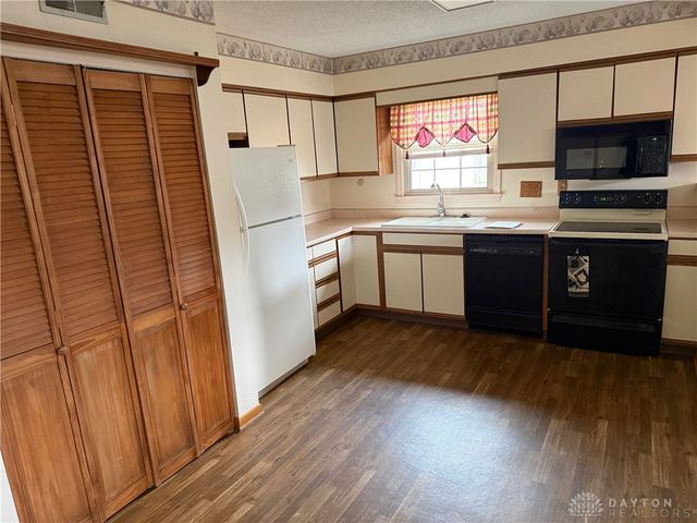 504 Meadow Lane, Trenton, OH 45067