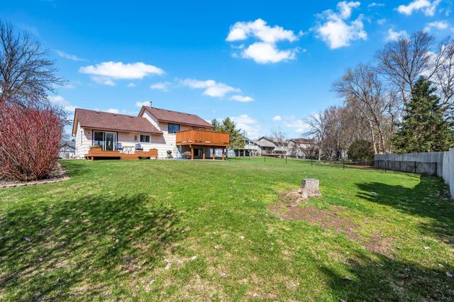 9237 Queens Gardens, Brooklyn Park, MN 55443