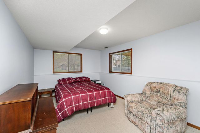 9237 Queens Gardens, Brooklyn Park, MN 55443