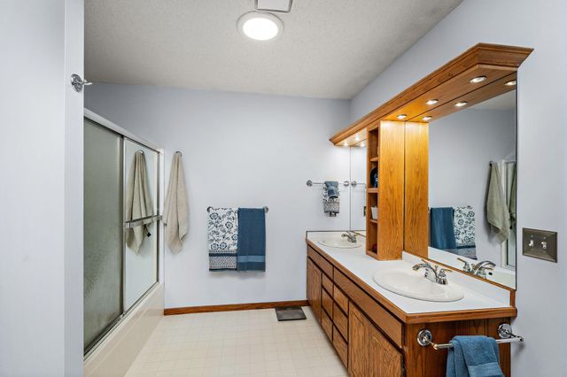 9237 Queens Gardens, Brooklyn Park, MN 55443
