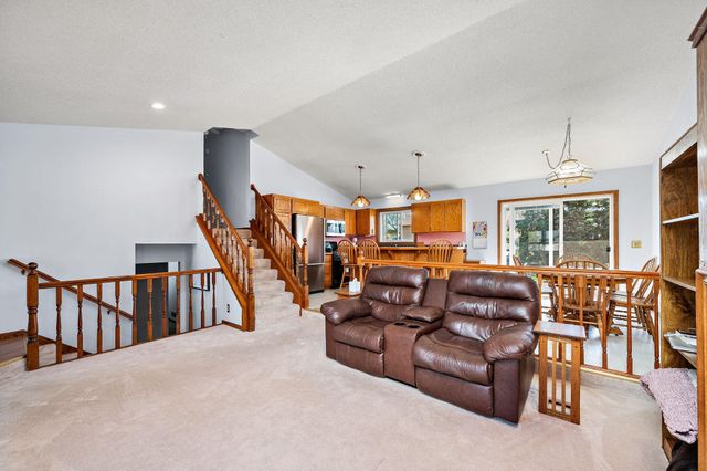 9237 Queens Gardens, Brooklyn Park, MN 55443