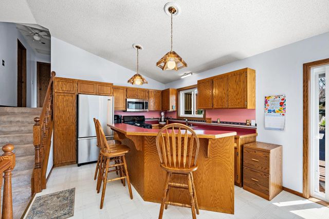 9237 Queens Gardens, Brooklyn Park, MN 55443