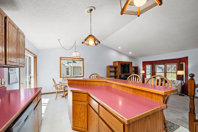 9237 Queens Gardens, Brooklyn Park, MN 55443
