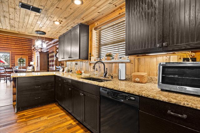 301 Dolores, Marshall, TX 75672