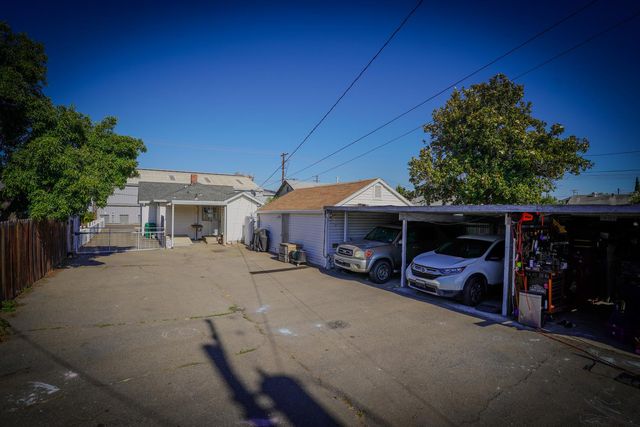 835 S Sacramento St, Lodi, CA 95240